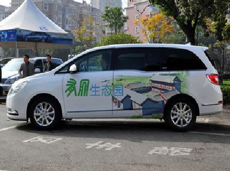 镇远户外车贴喷绘如何保持效果?